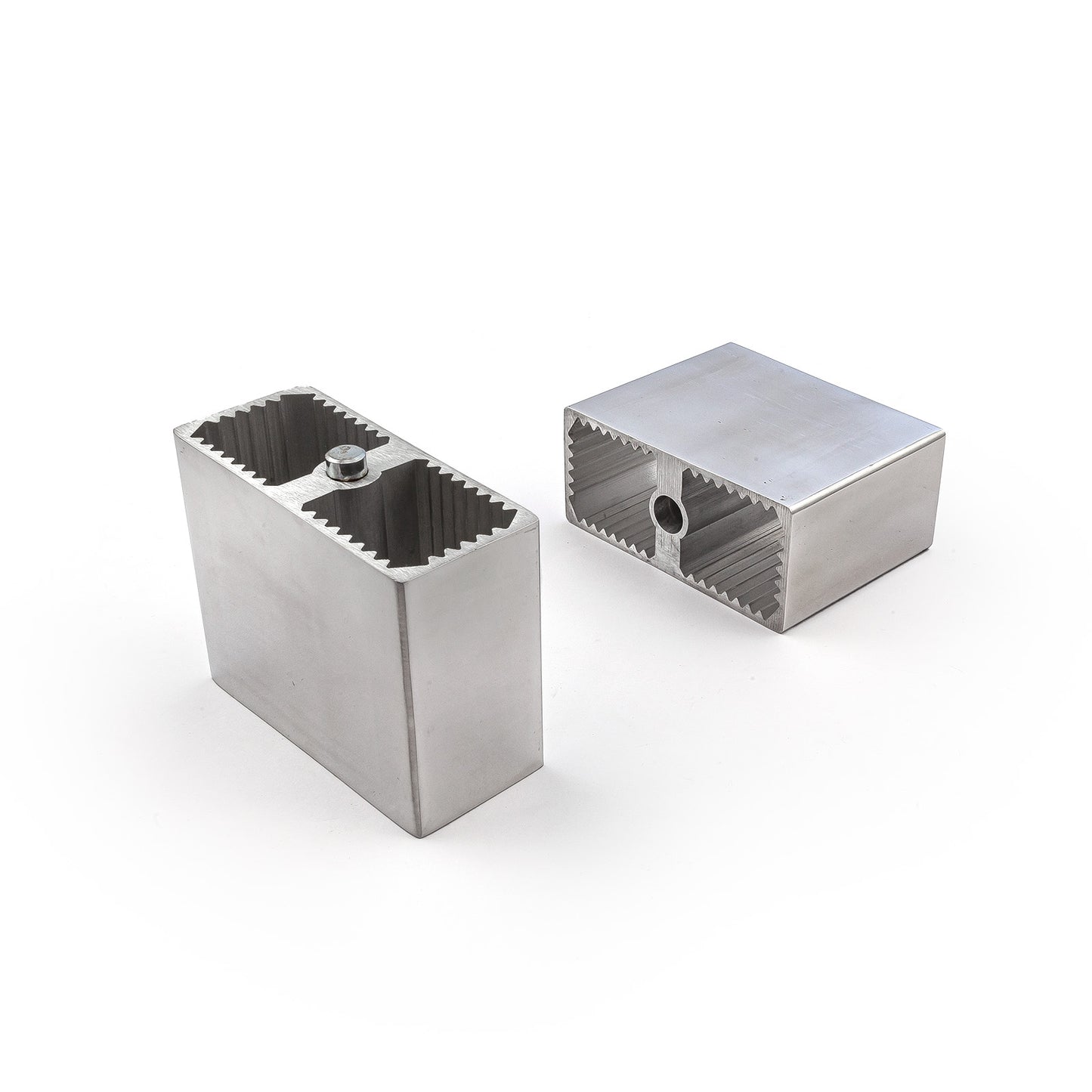 Kit de elevación y descenso de 4" con bloque de aluminio, pernos en U y herrajes