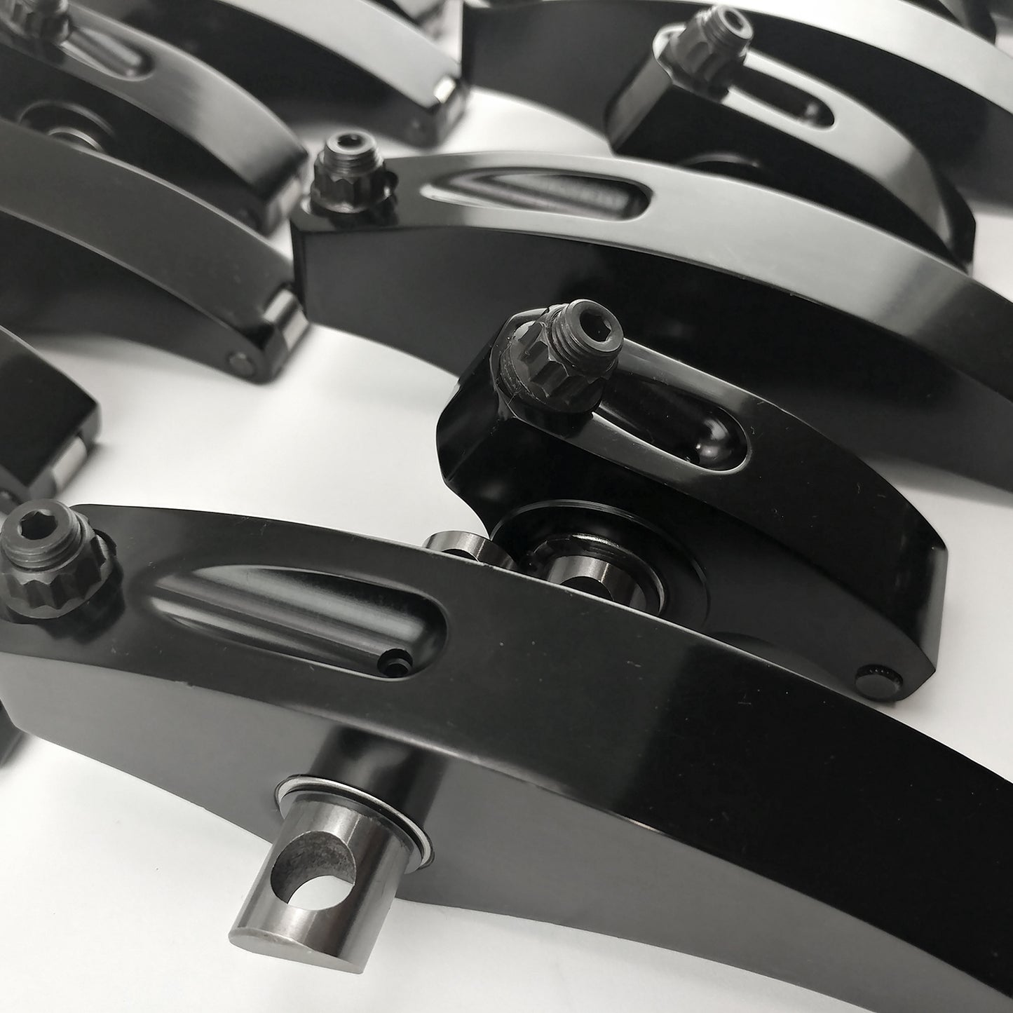 Ford 429 Boss 1.73 Ratio Aluminum Shaft Roller Rocker Arms Set [Black]